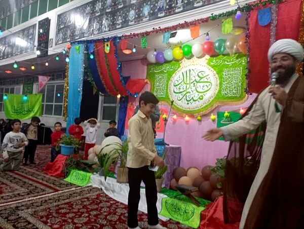 تکیه حسینی غرق در شادی علوی