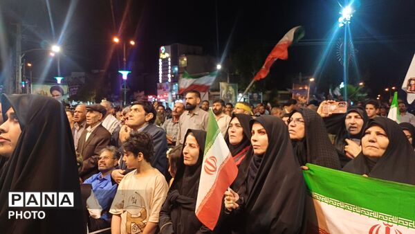 کوهدشت  یک صدا،اجتماع مردمی برای دفاع از وطن  وبیعت بارهبر جدید