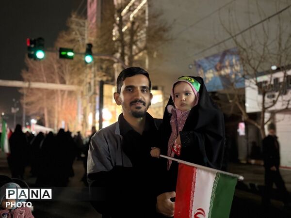 مبارزه مردم کرج  با دشمن آمریکای صهیونی در بیست‌وسوم  راهپیمایی