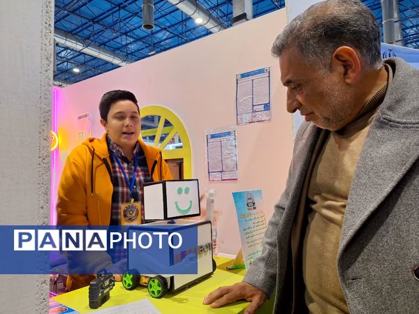 روز سوم از نمایشگاه پژوهش و فناوری در مشهد