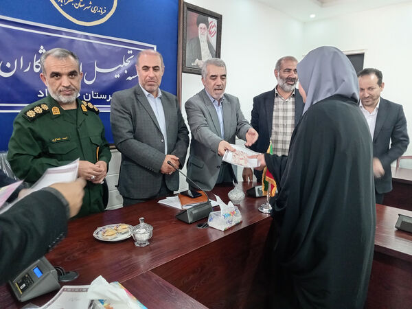 تجلیل از دختران برگزیده رشته‌های علمی ورزشی شهرستان جعفرآباد