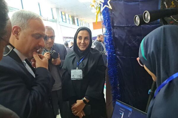 غرفه پژوهش سرای زکریای رازی، جذاب ترین غرفه نمایشگاه دستاوردهای پژوهشی دانش آموزان شهرستانهای تهران 