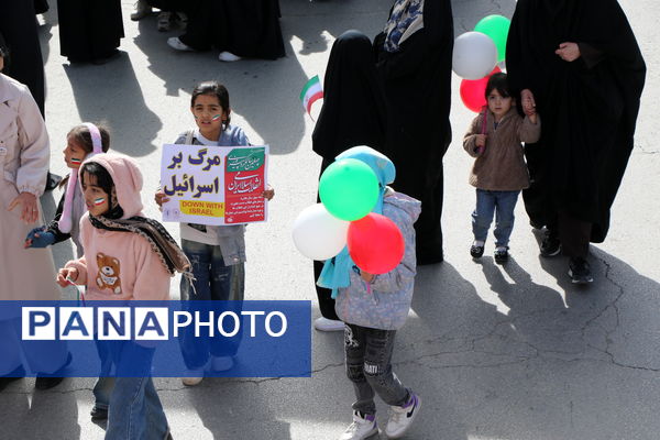 حضور آگاهانه مردم شهرستان کوار در راهپیمایی ۲۲ بهمن