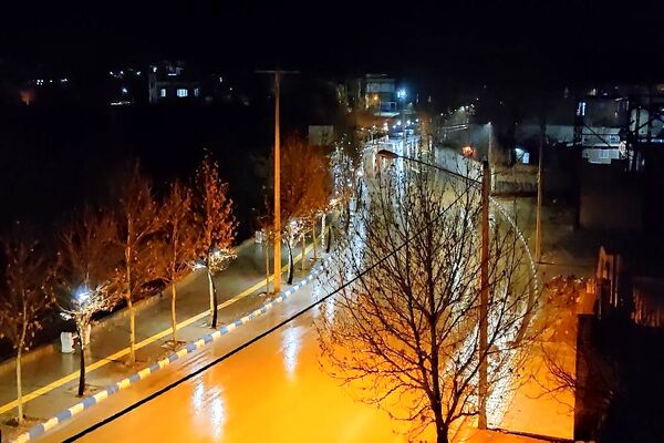 طنین ترانه باران زمستانی در آسمان شهر بار نیشابور 