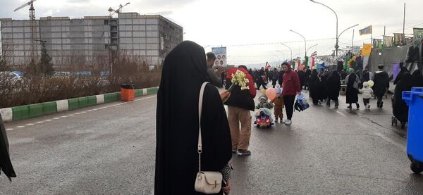 جلوه هایی از راهپیمایی جشن پیروزی انقلاب در شهر قم