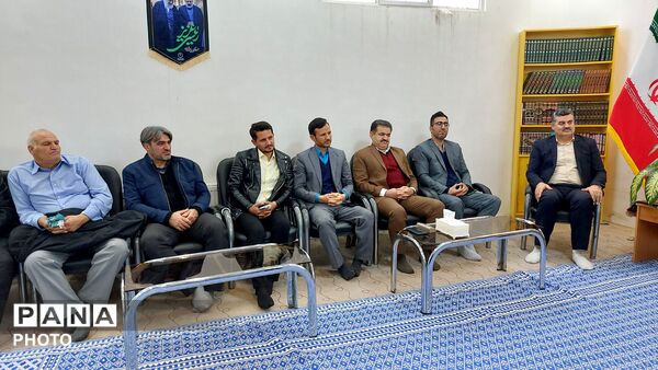 دیدار مسئولان امور تربیتی آموزش و پرورش شیروان با امام جمعه تربیتی 