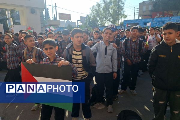 دانش آموزان شیرازی جنایات اسرائیل را محکوم کردند