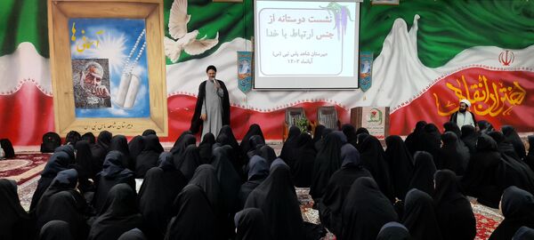 قرار عاشقانه الهی در دبیرستان شاهد یاس نبی «س»