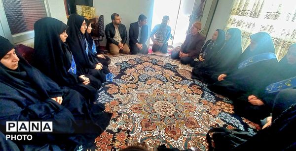 عطر یاد شهیدان؛ غبارروبی مزار شهدا 