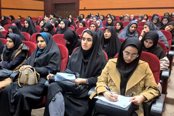 کارگاه سلامت روان مدارس ابتدایی در بهارستان ۲