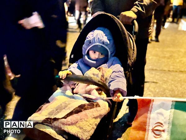 تجمع باشکوه مردم کرج برای مبارزه با دشمن آمریکا صهیونی