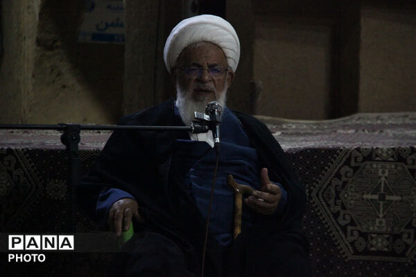 بدرقه کاروان پیاده‌روی زائران امام رضا (ع) در یزد