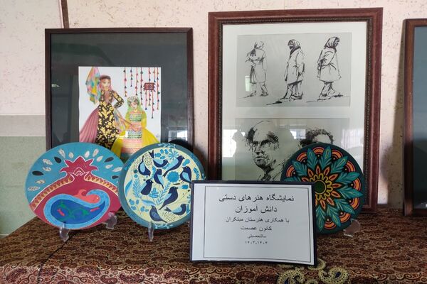 نمایشگاه هنرهای دستی دانش‌آموزان در کانون فرهنگی، تربیتی عصمت اردبیل 