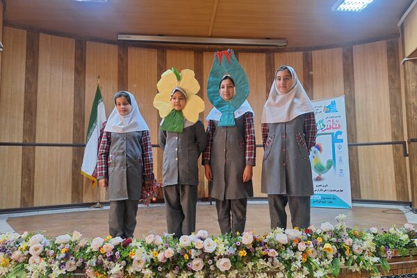 ایجاد انگیزه و خلاقیت در دانش‌آموزان با اجرای تئاتر درسی 