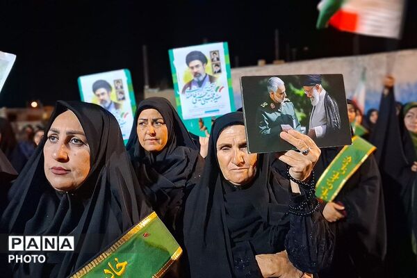 حضور شامگاهی مردم داغدار در پارکینگ شهرداری شهرستان باشت
