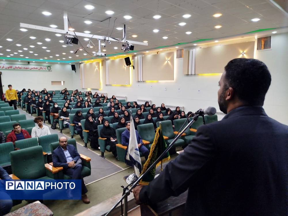 جلسه توجیهی طرح کارورزی دانشجویان دانشگاه‌های پیام نور و آزادی اسلامی شهرستان کاشمر 