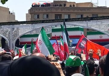 مراسم تشییع پیکر رهبر شهید