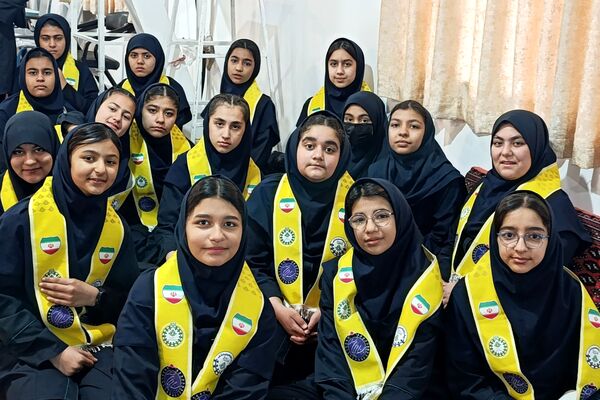 جشن ستارگان در دبیرستان مهر نیشابور