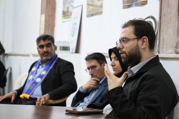 نشست صمیمانه قائم مقام سازمان دانش آموزی با رؤسای سازمان دانش‌آموزی استان کرمان