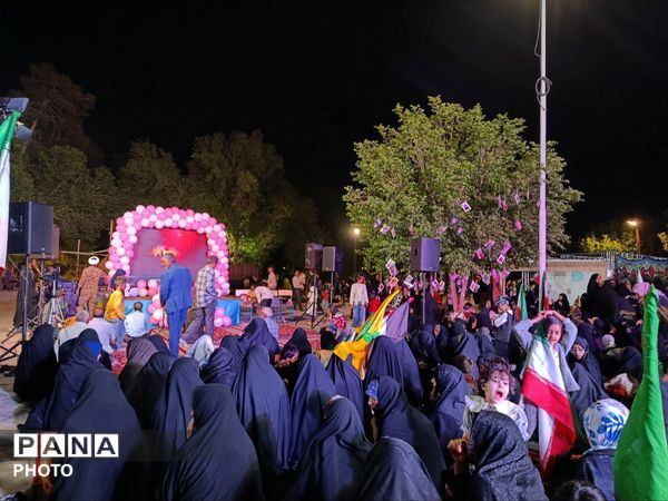 اجتماع بزرگ دختران انقلاب در یزد