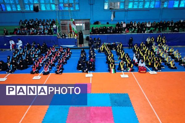 سالن شهید رجایی ورامین میزبان همایش یاوران انقلاب