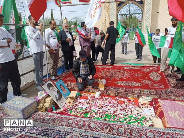 پرچم متبرک رضوی، تسلای دل پدر شهید جنگ رمضان