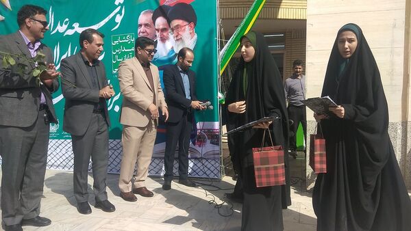 نواخته شدن زنگ مهر،زنگ خیرین و زنگ ایثار  در دبیرستان حسین ملایی