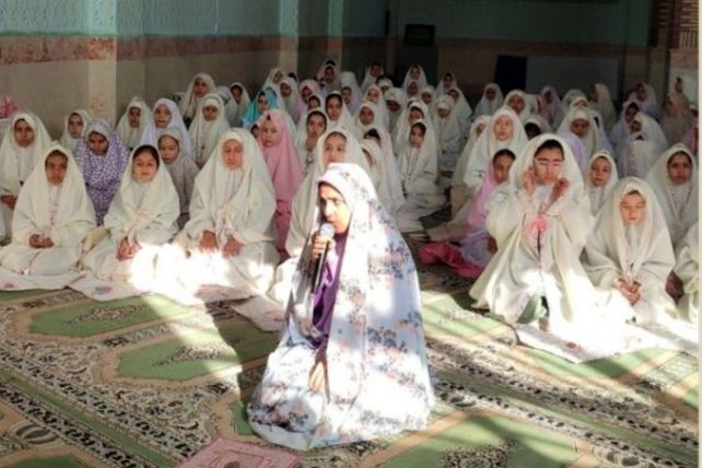 جشن تکلیف دانش‌آموزان دبستان شهدای غزه ناحیه ۲ کرج