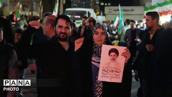 بیست و چهارمین شب خروش مردم کمال‌شهر در سوگ شهادت امام خامنه‌ای و اعلام بیعت با رهبری