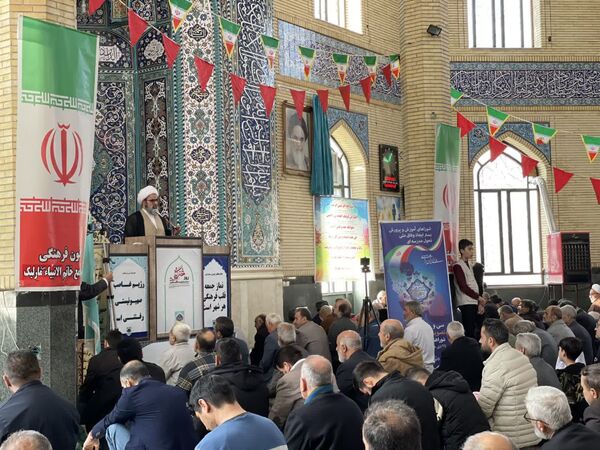 حضور پر شور مردم غیور ملارد در نماز جمعه و راهپیمایی جشن پیروزی و نصر الهی 
