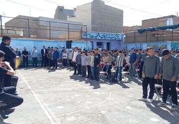 جشن آغاز سال تحصیلی جدید در دبیرستان شهیدانصاری