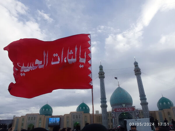 مراسم تشییع و خاکسپاری دو شهید گمنام دوران دفاع مقدس در قم