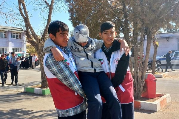 مدرسه شهید فاضل شهرکرد میزبان مانور زلزله و آمادگی دانش‌آموزان