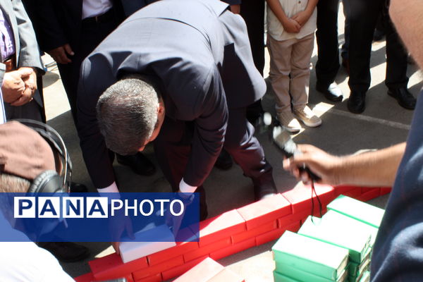 آیین خشت‌گذاری دبستان شهید خداقلی