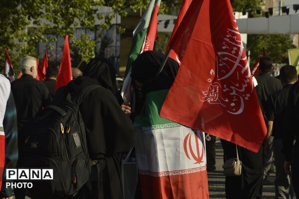 سیل مردم و روایت دلدادگی