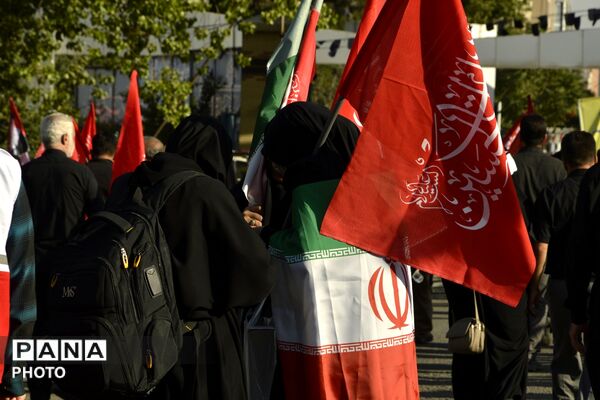 سیل مردم و روایت دلدادگی