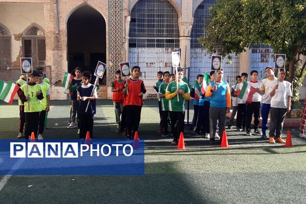المپیاد ورزشی در دبستان شاهد حیات ناحیه 3 شیراز