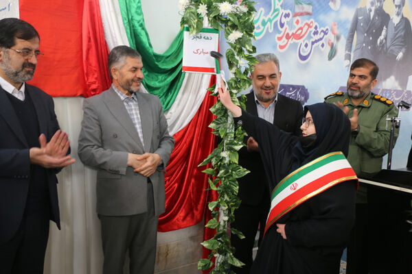 برپایی جشن «حضور تا ظهور» در دبیرستان شهیده حسنی سعدی قم