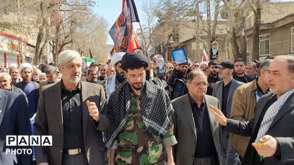 تشییع باشکوه شهید محمد رجبی در ماه مبارک رمضان با حضور گسترده مردم تویسرکان در روز جمعه