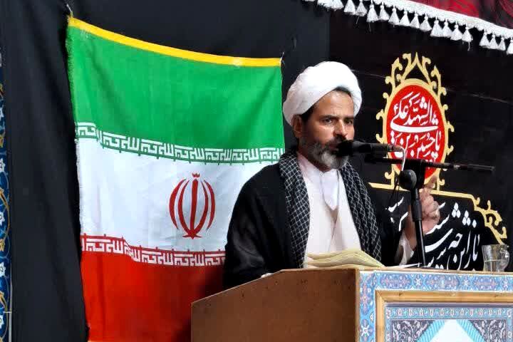 حضور مردم در خیابان‌ها باعث پیروزی است