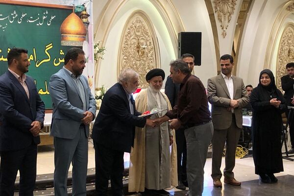 مراسم تقدیر از فرهنگیان نمونه در ناحیه 2 شهرری 