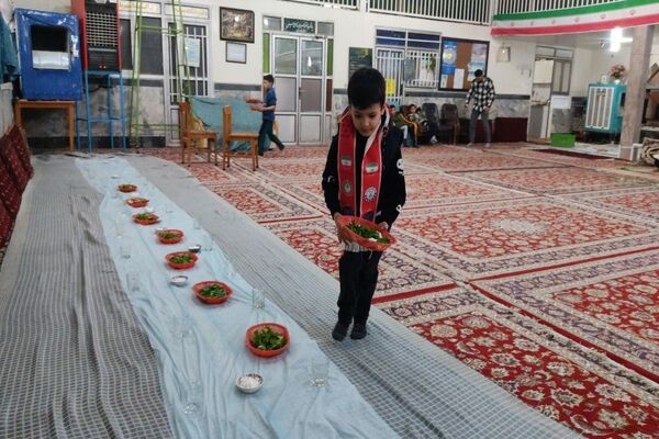 سفره ماه مهمانی خدا در مسجد جامع شهر بار