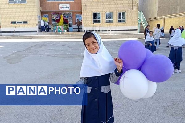 شکوفه‌های لبخند در لردگان نوید سالی پربار در مدارس نیایش و مهرآفرین