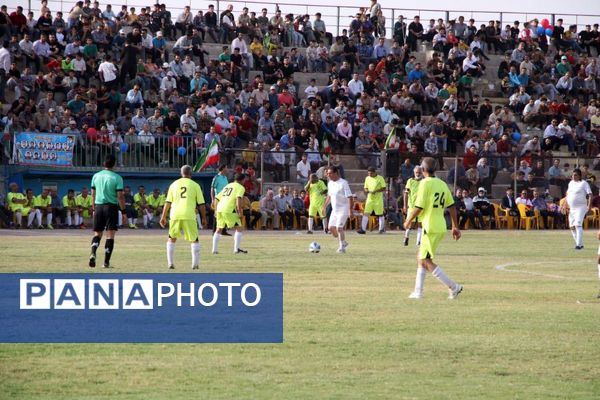 دیدار دوستانه پیشکسوتان تیم‌های ملی پرسپولیس و استقلال تهران با پیشکسوتان فوتبال گناباد و بجستان
