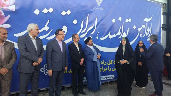 استقبال از برگزیدگان شانزدهمین المپیاد ملی فرش دستباف در مشهد