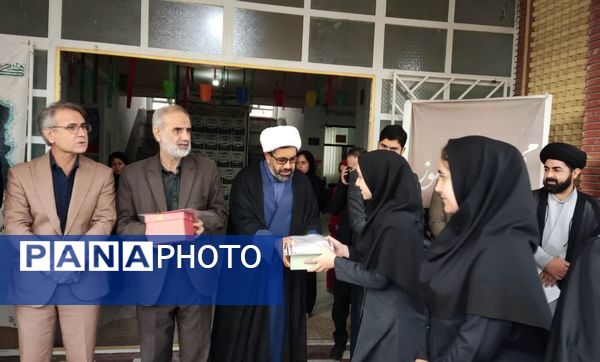 زنگ کتاب و کتابخوانی در گالیکش نواخته شد