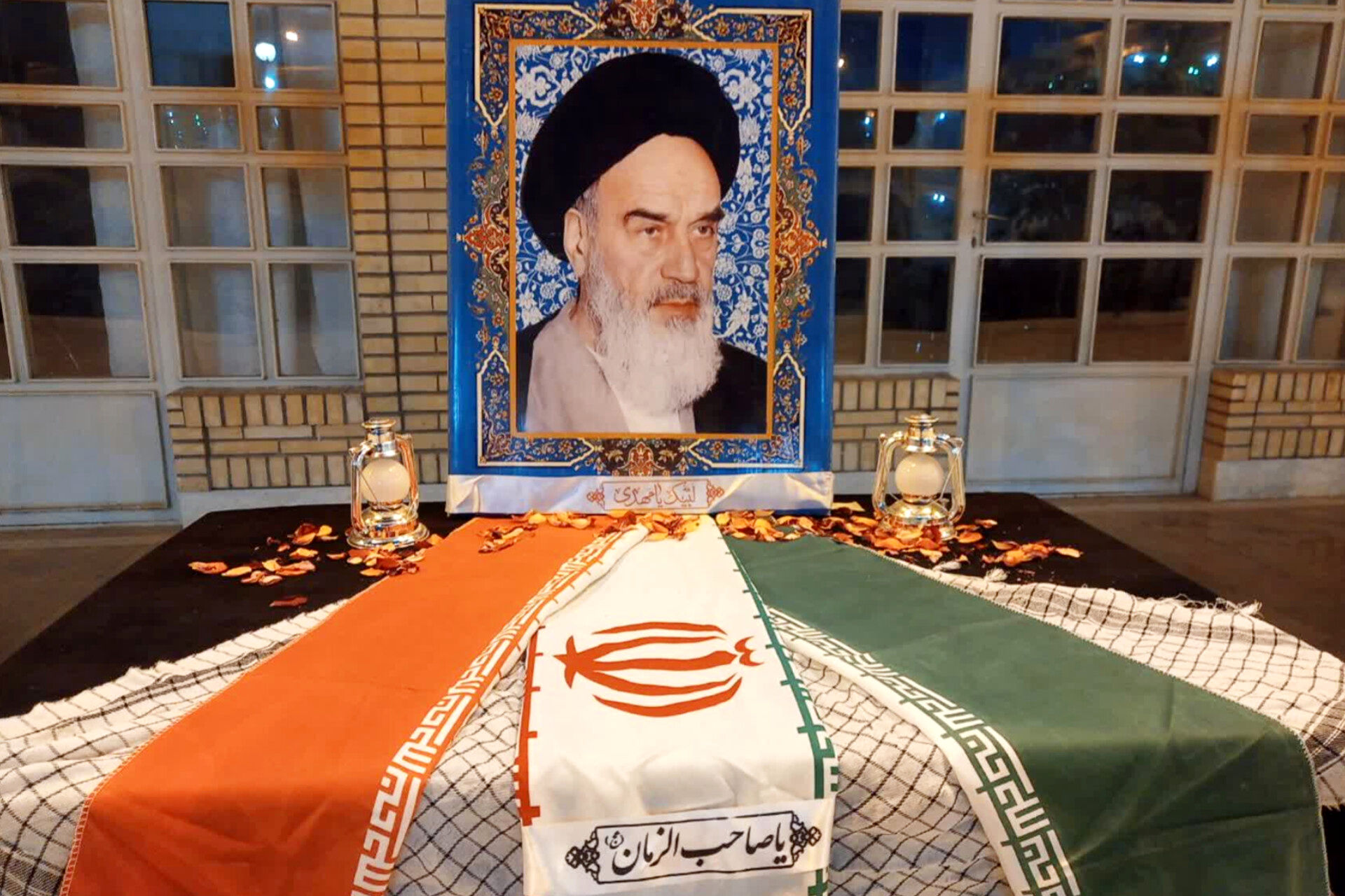 ۴۶سال مقاومت؛ مردم همچنان بر عهد خود استوار هستند