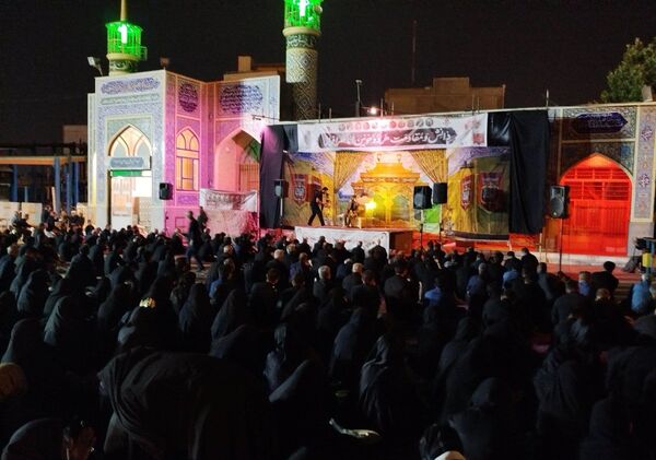 مراسم شب عاشورا  در گلزار شهدای نیشابور