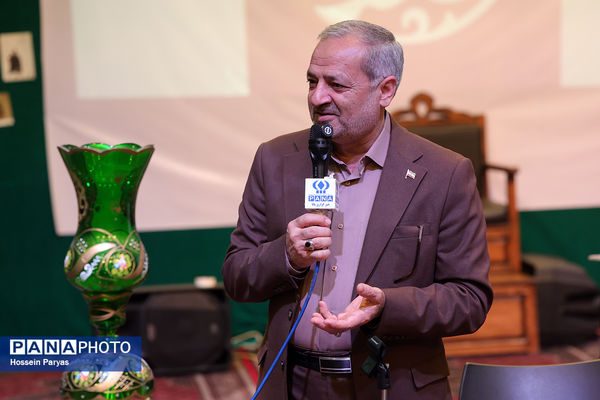 حضور وزیر آموزش و پرورش در جمع دانش‌آموزان معتکف