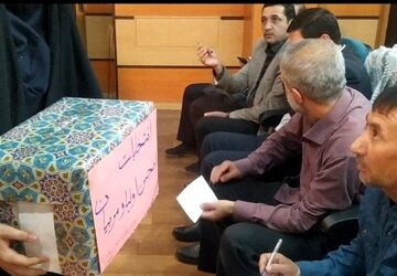 برگزاری انتخابات انجمن اولیا و مربیان در دبیرستان صدرا یک اصفهان